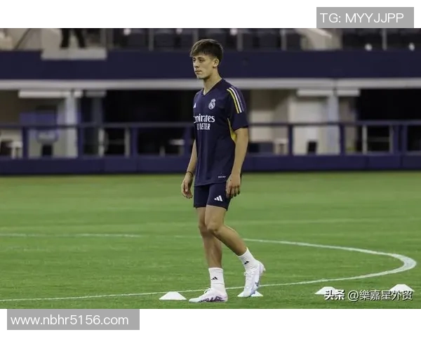 上海足球明星排行榜揭晓谁将成为新一代的体育偶像