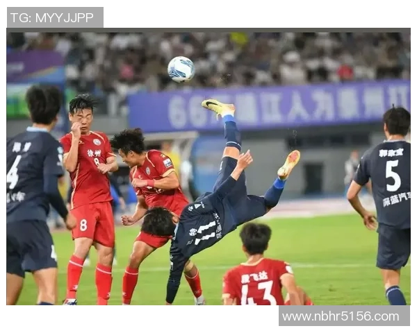 慢动作展现足球明星精彩瞬间让你感受比赛的每一份激情与魅力